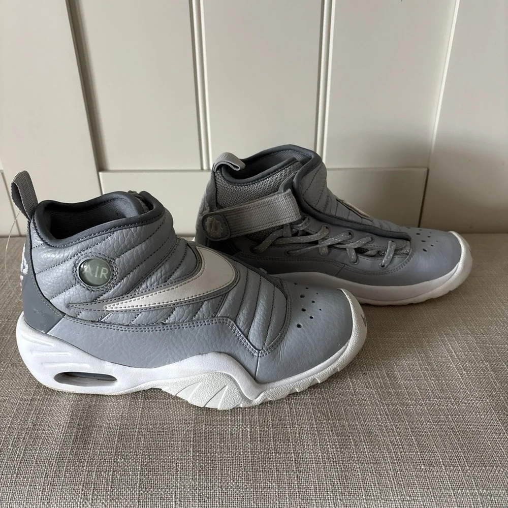 Nike Air Shake Ndestrukt basketball shoe Youth 4.5‎ Cool Grey
